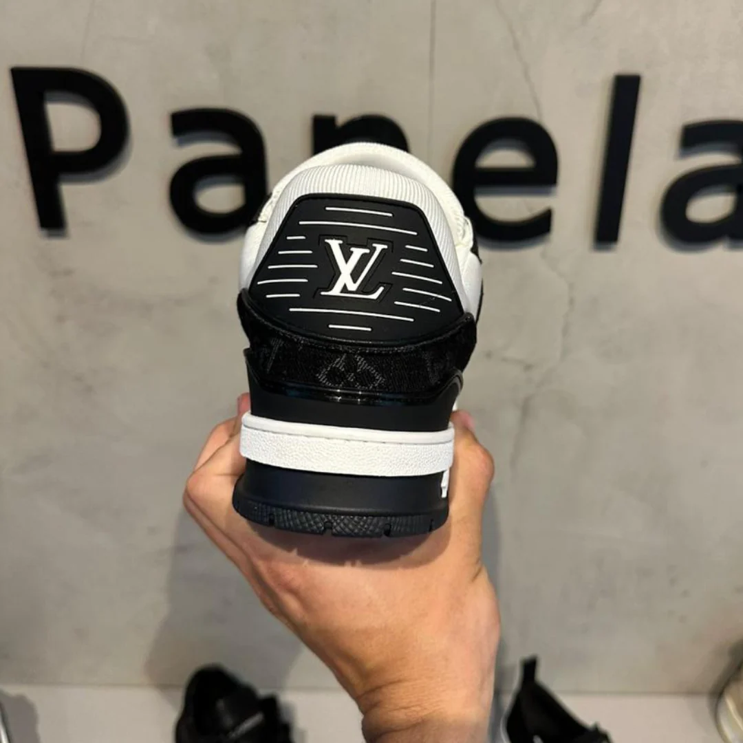 LV TRAINER PRETO E BRANCO